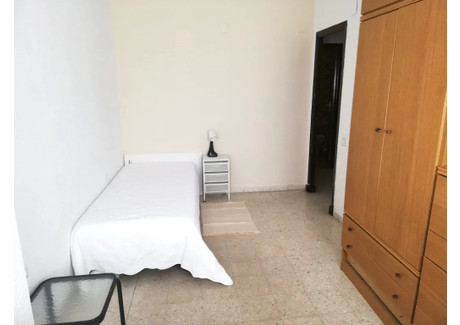 Mieszkanie do wynajęcia - Carrer Campoamor Valencia, Hiszpania, 90 m², 267 USD (1072 PLN), NET-97161683