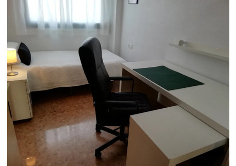 Mieszkanie do wynajęcia - Carrer Riu Jalón Valencia, Hiszpania, 90 m², 370 USD (1513 PLN), NET-97161712