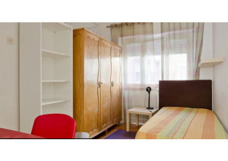 Mieszkanie do wynajęcia - Rua Francisco Sanches Lisbon, Portugalia, 90 m², 642 USD (2529 PLN), NET-97196974