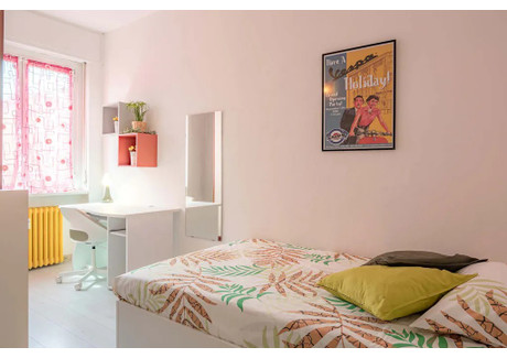 Mieszkanie do wynajęcia - Via Concilio Vaticano II Milan, Włochy, 70 m², 558 USD (2197 PLN), NET-97234068