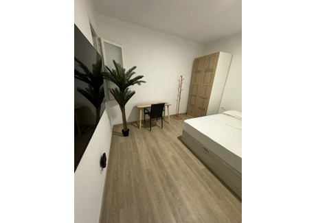 Mieszkanie do wynajęcia - Avinguda de Mistral Barcelona, Hiszpania, 140 m², 514 USD (2108 PLN), NET-97234458