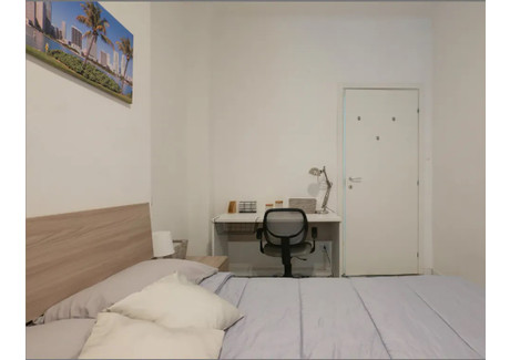 Mieszkanie do wynajęcia - Via Felice Casati Milan, Włochy, 120 m², 589 USD (2322 PLN), NET-97234561