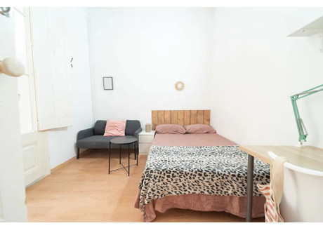 Mieszkanie do wynajęcia - Ronda de Sant Pere Barcelona, Hiszpania, 240 m², 832 USD (3202 PLN), NET-97233530