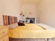 Mieszkanie do wynajęcia - Carrer de Santa Anna Barcelona, Hiszpania, 350 m², 915 USD (3707 PLN), NET-97233587