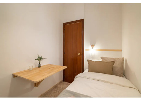 Mieszkanie do wynajęcia - Carrer la Rambla Barcelona, Hiszpania, 105 m², 594 USD (2392 PLN), NET-97319149