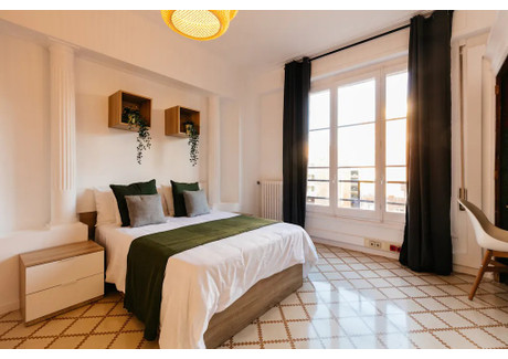 Mieszkanie do wynajęcia - Carrer de Muntaner Barcelona, Hiszpania, 200 m², 909 USD (3681 PLN), NET-97349578