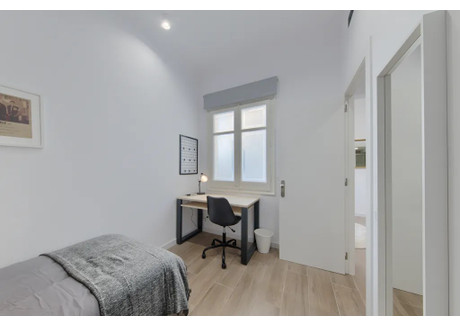 Mieszkanie do wynajęcia - Carrer de Balmes Barcelona, Hiszpania, 192 m², 986 USD (3955 PLN), NET-97349717