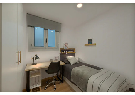 Mieszkanie do wynajęcia - Carrer de Balmes Barcelona, Hiszpania, 117 m², 1021 USD (3919 PLN), NET-97349992