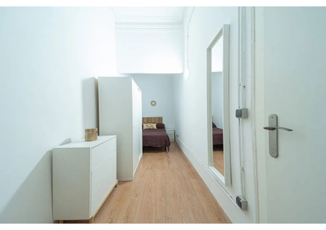 Mieszkanie do wynajęcia - Ronda de Sant Pere Barcelona, Hiszpania, 240 m², 804 USD (3239 PLN), NET-97381323