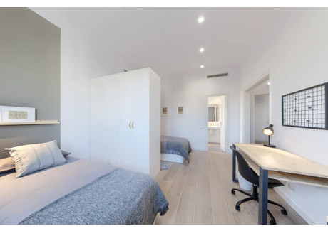 Mieszkanie do wynajęcia - Carrer de Balmes Barcelona, Hiszpania, 192 m², 793 USD (3214 PLN), NET-97405484