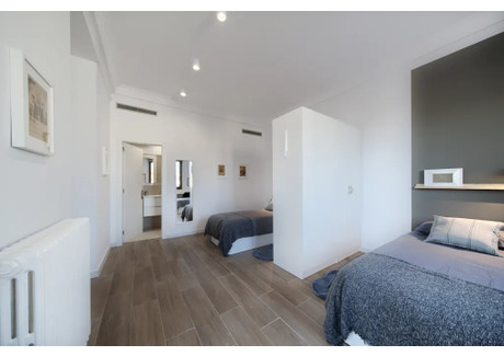 Mieszkanie do wynajęcia - Carrer de Balmes Barcelona, Hiszpania, 192 m², 783 USD (3086 PLN), NET-97405483