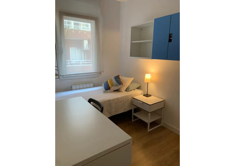 Mieszkanie do wynajęcia - Carrer del Topazi Barcelona, Hiszpania, 90 m², 914 USD (3681 PLN), NET-97403068