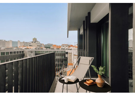 Mieszkanie do wynajęcia - Rua Bernardo Lima Lisbon, Portugalia, 136 m², 5056 USD (20 275 PLN), NET-97458933