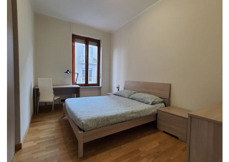 Mieszkanie do wynajęcia - Corso Massimo d'Azeglio Turin, Włochy, 150 m², 602 USD (2515 PLN), NET-97516021