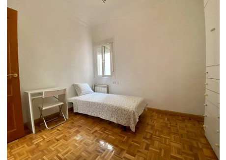 Mieszkanie do wynajęcia - Calle de Málaga Madrid, Hiszpania, 130 m², 776 USD (2980 PLN), NET-97618785