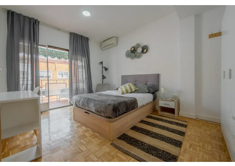 Mieszkanie do wynajęcia - Calle de Canillas Madrid, Hiszpania, 120 m², 591 USD (2382 PLN), NET-97706693