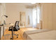 Mieszkanie do wynajęcia - Calle de Fernández de los Ríos Madrid, Hiszpania, 240 m², 912 USD (3674 PLN), NET-97706779