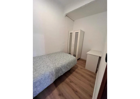 Mieszkanie do wynajęcia - Calle de la Batalla del Salado Madrid, Hiszpania, 100 m², 430 USD (1732 PLN), NET-97742142