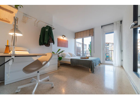 Mieszkanie do wynajęcia - Carrer de Garcilaso Barcelona, Hiszpania, 222 m², 823 USD (3261 PLN), NET-97778268