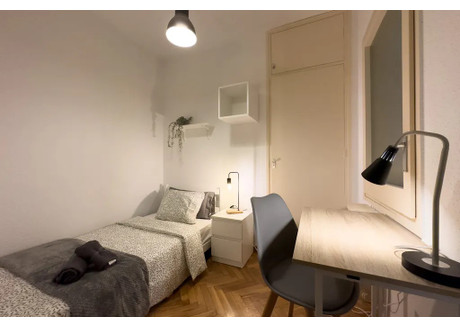 Mieszkanie do wynajęcia - Carrer de Provença Barcelona, Hiszpania, 90 m², 757 USD (2960 PLN), NET-97860985