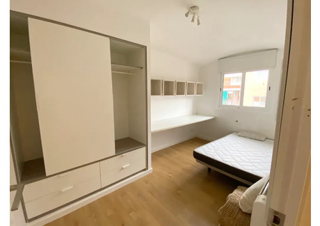 Mieszkanie do wynajęcia - Carrer de Sant Fructuós Barcelona, Hiszpania, 75 m², 432 USD (1703 PLN), NET-97861781