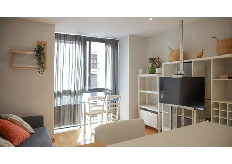 Mieszkanie do wynajęcia - Calle de la Caridad Madrid, Hiszpania, 62 m², 1871 USD (7539 PLN), NET-97915967