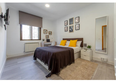 Mieszkanie do wynajęcia - Calle de Francisco Silvela Madrid, Hiszpania, 200 m², 584 USD (2354 PLN), NET-98059164