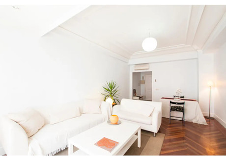 Mieszkanie do wynajęcia - Calle de Fuencarral Madrid, Hiszpania, 65 m², 2091 USD (8429 PLN), NET-98097186
