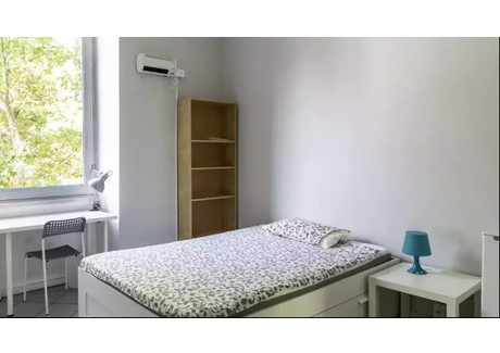 Mieszkanie do wynajęcia - Viale Regina Margherita Rome, Włochy, 210 m², 604 USD (2362 PLN), NET-98098236