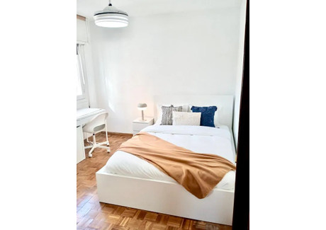 Mieszkanie do wynajęcia - Calle San Ramón Nonato Madrid, Hiszpania, 134 m², 853 USD (3566 PLN), NET-98189792