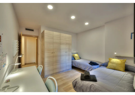 Mieszkanie do wynajęcia - Travessera de Gràcia Barcelona, Hiszpania, 102 m², 611 USD (2345 PLN), NET-98481986