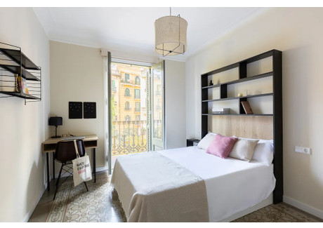 Mieszkanie do wynajęcia - Carrer de la Concòrdia Barcelona, Hiszpania, 145 m², 932 USD (3655 PLN), NET-98791827