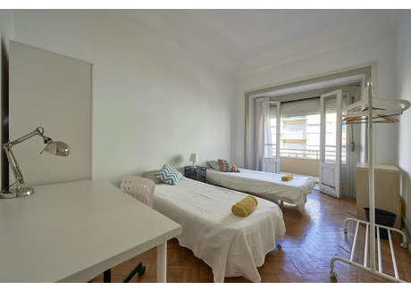 Mieszkanie do wynajęcia - Avenida Almirante Reis Lisbon, Portugalia, 100 m², 715 USD (2923 PLN), NET-99052832