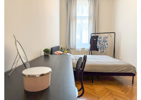 Mieszkanie do wynajęcia - Baross utca Budapest, Węgry, 170 m², 304 USD (1261 PLN), NET-99189413