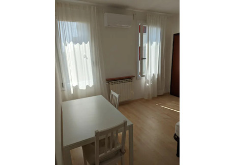 Mieszkanie do wynajęcia - Via Lorenzo Perosi Padova, Włochy, 30 m², 834 USD (3420 PLN), NET-99251525