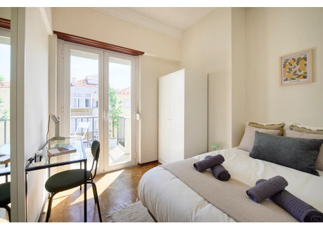 Dom do wynajęcia - Rua Coronel Marques Leitão Lisbon, Portugalia, 180 m², 727 USD (2982 PLN), NET-99410297