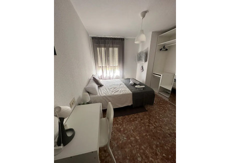 Mieszkanie do wynajęcia - Calle José Iturbi Málaga, Hiszpania, 110 m², 697 USD (2794 PLN), NET-99570098