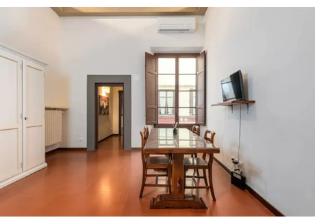 Mieszkanie do wynajęcia - Via dei Servi Florence, Włochy, 40 m², 1886 USD (7885 PLN), NET-99594260