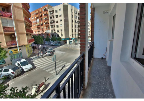 Mieszkanie do wynajęcia - Carrer d'Emili Baró Valencia, Hiszpania, 84 m², 1379 USD (5297 PLN), NET-99623947