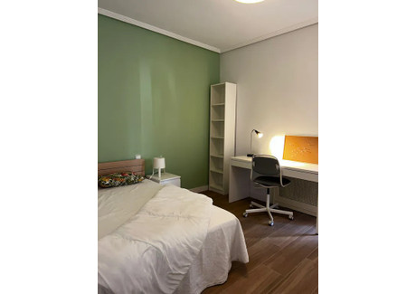 Dom do wynajęcia - Calle Roma Madrid, Hiszpania, 350 m², 734 USD (3011 PLN), NET-99726740