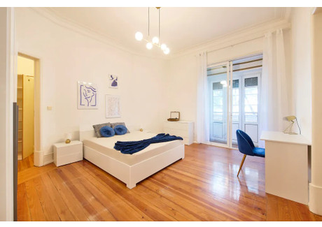 Dom do wynajęcia - Avenida Álvares Cabral Lisbon, Portugalia, 19 m², 931 USD (3807 PLN), NET-99752989