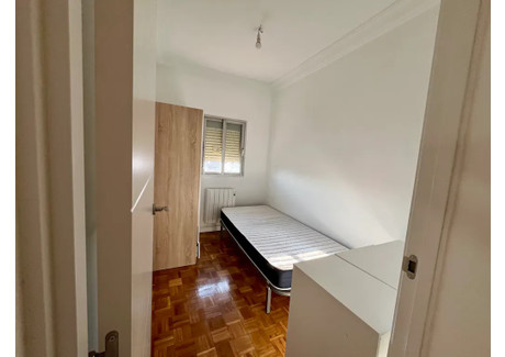 Mieszkanie do wynajęcia - V.C. Puente de Vallecas - A Madrid, Hiszpania, 55 m², 573 USD (2202 PLN), NET-99753028