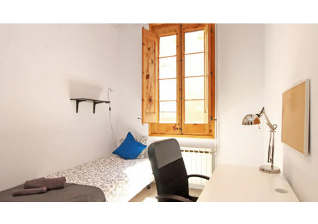 Mieszkanie do wynajęcia - Carrer del Pas de l'Ensenyança Barcelona, Hiszpania, 200 m², 731 USD (2992 PLN), NET-99772880