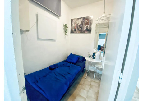 Mieszkanie do wynajęcia - Carrer de Santa Elena Barcelona, Hiszpania, 80 m², 459 USD (1764 PLN), NET-99903647