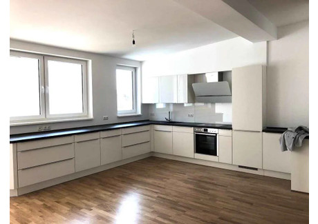 Mieszkanie do wynajęcia - Rembrandtstraße Berlin, Niemcy, 230 m², 990 USD (3871 PLN), NET-99958619