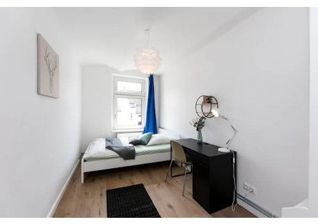 Mieszkanie do wynajęcia - Dominicusstraße Berlin, Niemcy, 80 m², 768 USD (3003 PLN), NET-99992376