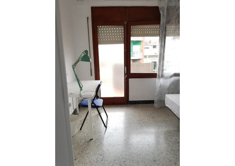 Mieszkanie do wynajęcia - Carrer de la Indústria Barcelona, Hiszpania, 90 m², 593 USD (2461 PLN), NET-90205938