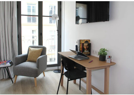 Mieszkanie do wynajęcia - Rue Washington Paris, Francja, 21 m², 2979 USD (11 827 PLN), NET-92810558