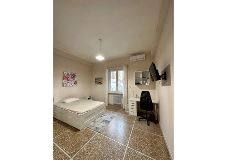 Mieszkanie do wynajęcia - Via Cesare Rasponi Rome, Włochy, 90 m², 785 USD (3210 PLN), NET-93041119