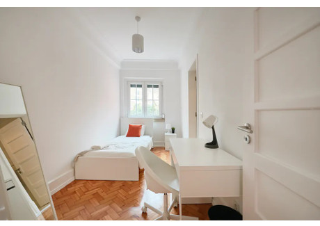 Mieszkanie do wynajęcia - Rua Gorgel do Amaral Lisbon, Portugalia, 150 m², 776 USD (3222 PLN), NET-93150939